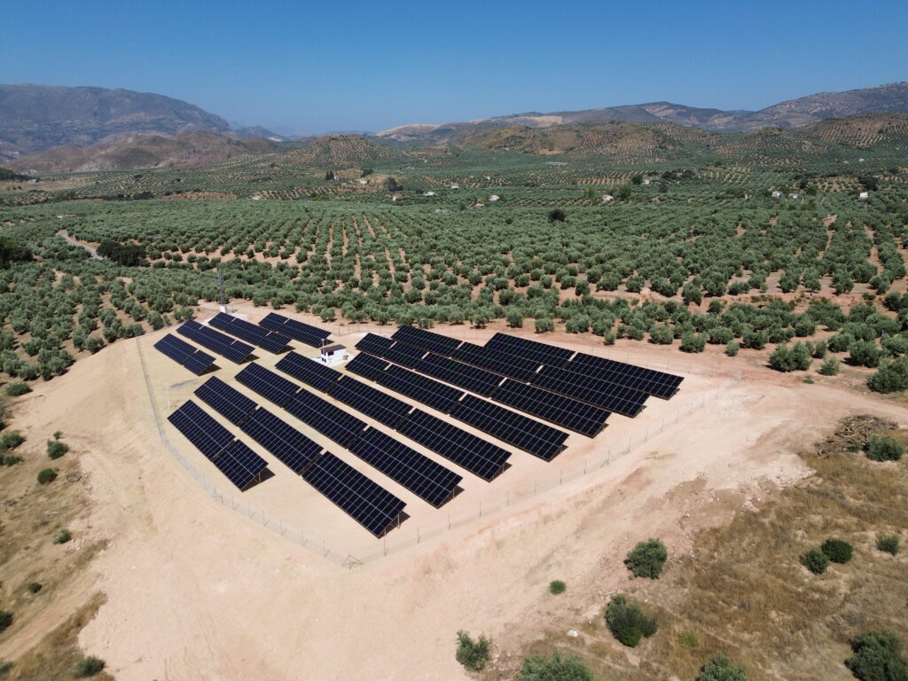 INSTALACIÓN SOLAR DE LA COMUNIDAD DE REGANTES. COLLAR. CAMBIL. JAÉN